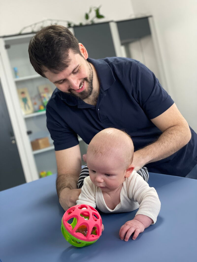 Dmitrij Rohovoy mit Baby